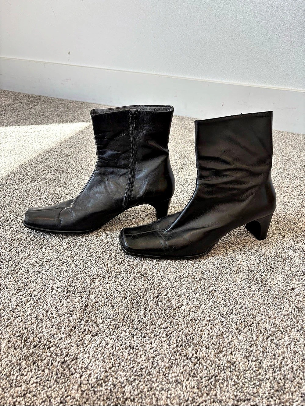 Vintage Barallele Black Leather Heeled Boots Womens sz 40 or 9-9.5